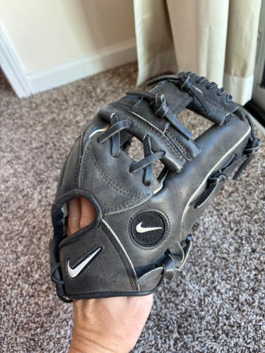 Nike Pro Tradition RH Infield Baseball Glove 11.5" (Used)