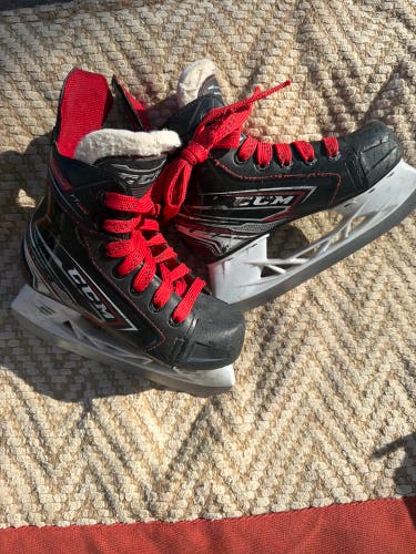 Black CCM JetSpeed Hockey Skates Regular Width 12 (Used)