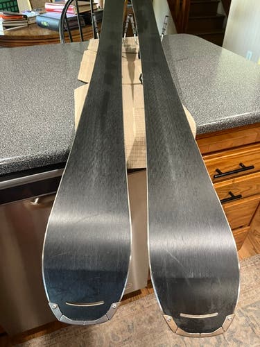 HEAD Total Joy Skis