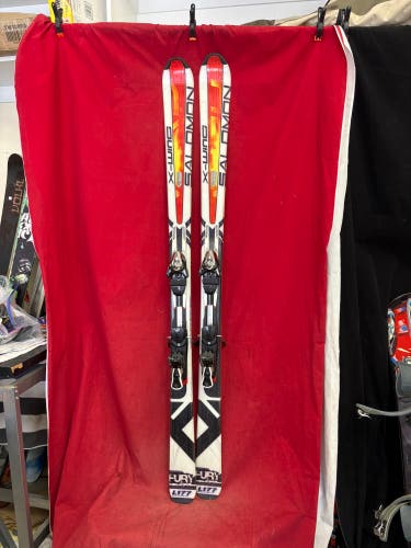 Skis: Salomon X-Wing Fury 177 cm All Mountain Skis
Bindings: Salomon
Binding range: 260-380mm
18.4