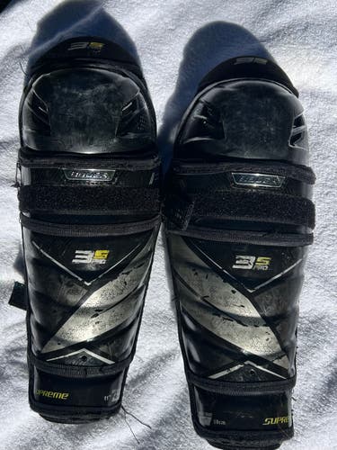 Youth Bauer Supreme 3S Pro 11" Shin Pads (Used)