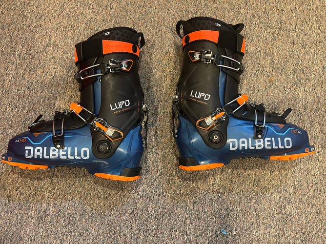 Mondo 29 & 29.5 Men's Dalbello Lupo AX Ski Boots Stiff Flex (Used)