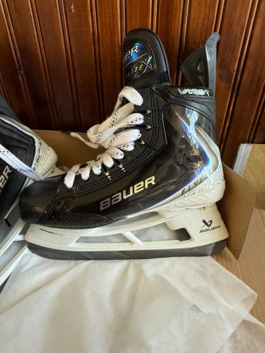 2025 Bauer Vapor Flylite Hockey Skates 8 Fit 2 (Used)