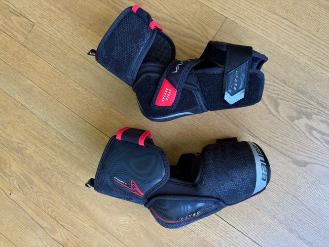 Senior Medium Bauer Vapor Fly40 Elbow Pads (Used)