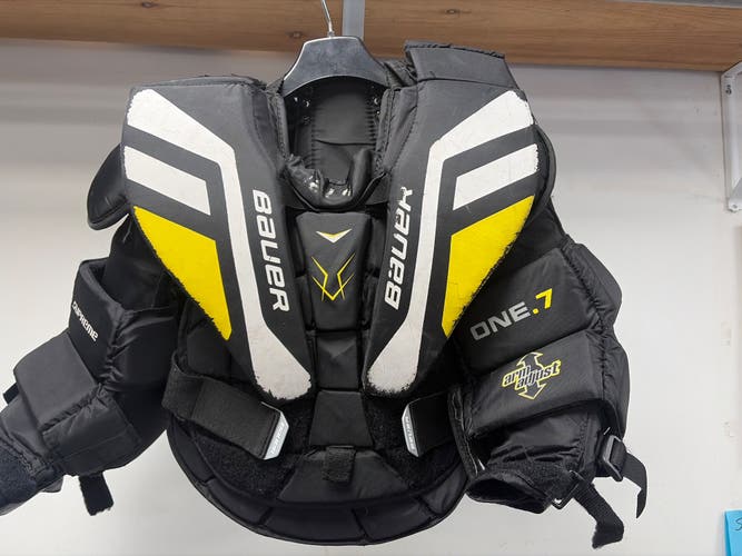 Small Bauer Supreme One.7 Goalie Chest Protector (Used)