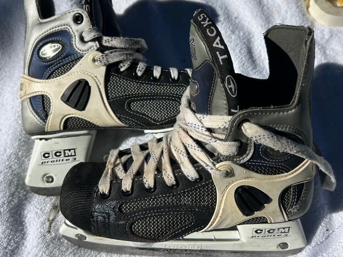 CCM Super Tacks Hockey Skates Regular Width Size 4.5 (Used)