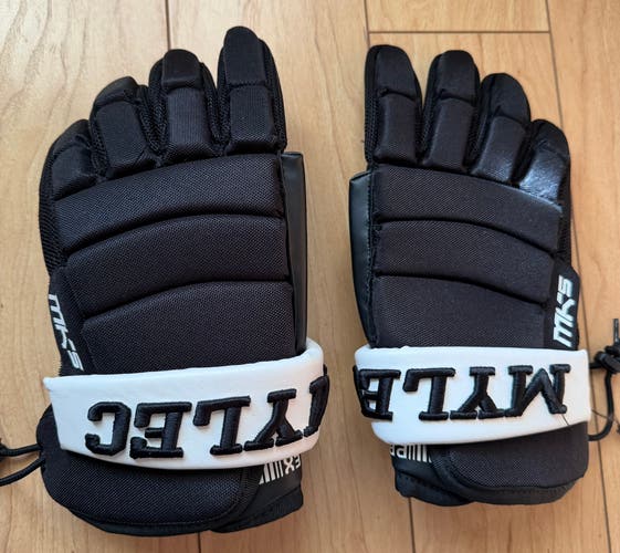 Mylec MK5 Pro Flex Street Hockey Gloves 13" Black White Senior (Used)