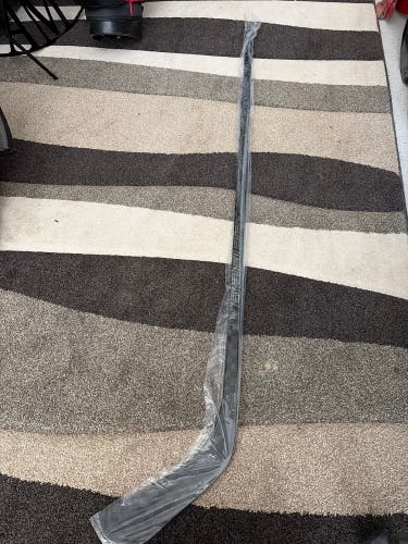 Senior Bauer Supreme Right Handed Hockey Stick P92 77 Flex (New)