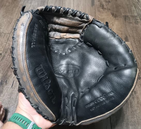 Wilson A700 RH Catcher's Baseball Glove 32" (Used)