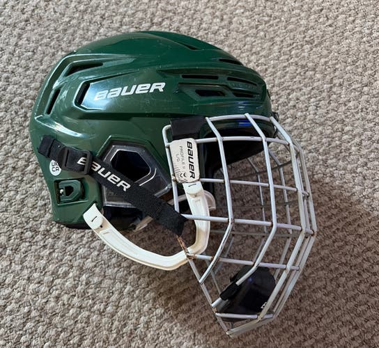 Medium Bauer Re-Akt 150 Helmet Green  With Cage