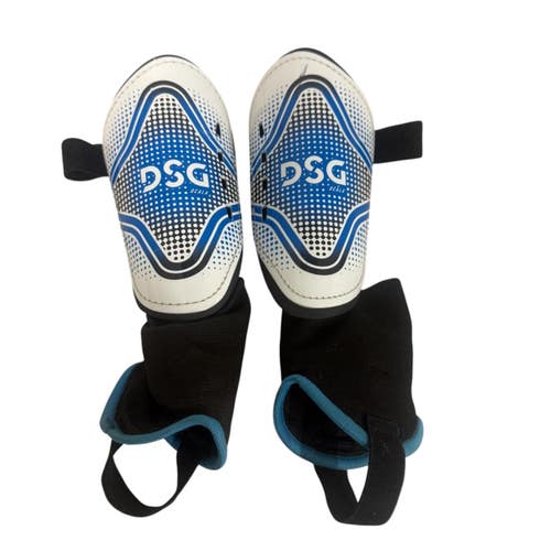 Used Dsg Soccer Shin Guards Junior Royal Blue LG 11406-S000113629
