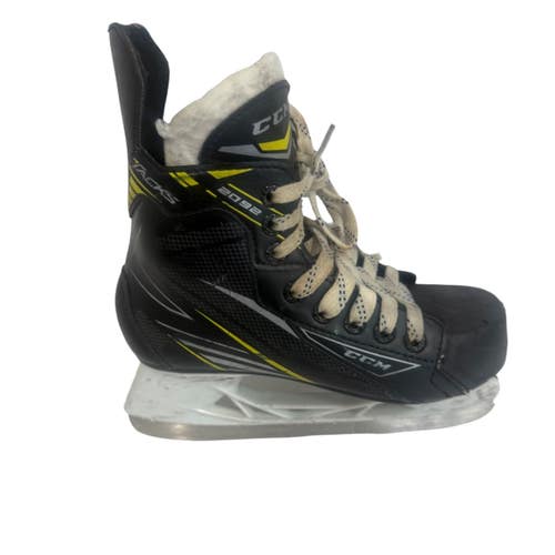 Used CCM TACKS 2092 Junior Hockey Skate Size 3 11406-S000113501