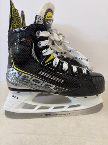 Bauer Vapor 3X Hockey Skates Regular Width 13.5 (Used)