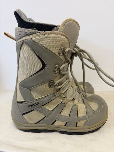 Men's Size M 8.0 (W 9.0) Burton Moto Snowboard Boots All Mountain (Used)