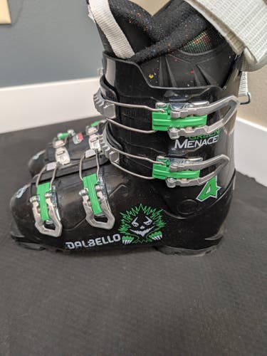 Mondo 24 & 24.5 Kid's Dalbello Green Menace 4.0 Ski Boots Soft Flex (Used)
