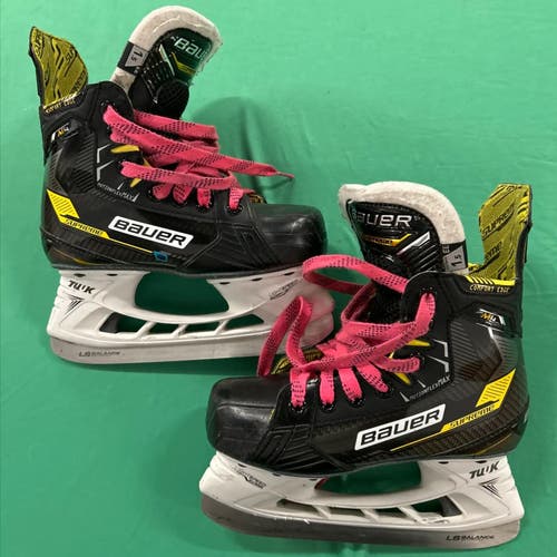 Bauer Supreme M4 Hockey Skates | Junior Size 1.5, Extra Wide