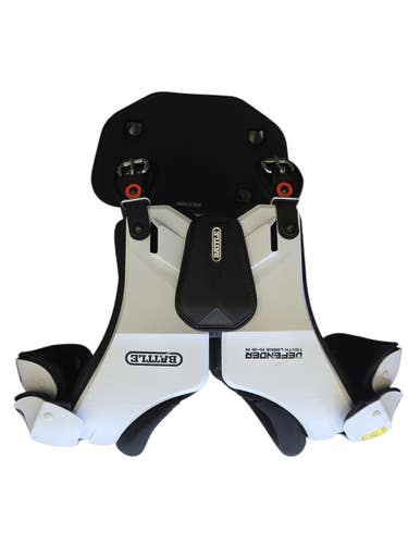 Used Battle Sports DEFENDER YOUTH W/ BACKPLATE FB Shoulder Pads White LG 11450-S000530870