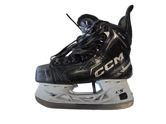 Used CCM XF80 Junior Hockey Skate Junior 02.5 11450-S000529749