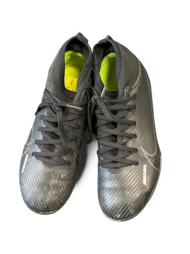 Used Nike Soccer Cleats Black Junior 02.5 11450-S000529632