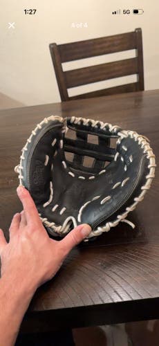 2020 Rawlings Shut out RH Catcher's Softball Glove 32.5" (Used)