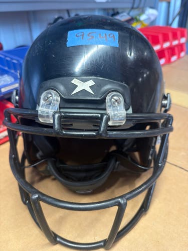 USED XENITH X2E+ YOUTH FOOTBALL HELMET - MEDIUM - BLACK