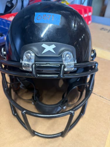 USED XENITH X2E+ YOUTH FOOTBALL HELMET - MEDIUM - BLACK