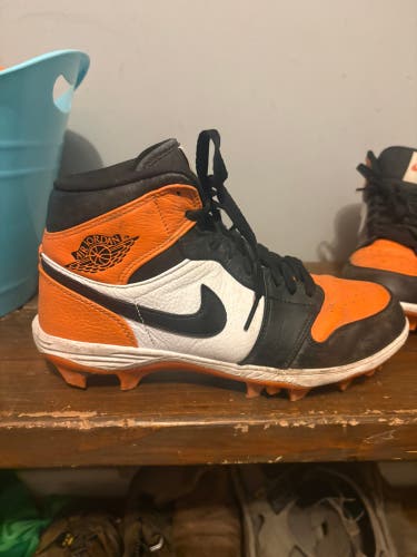 Orange Unisex Size M 8.0 (W 9.0) Adult Air Jordan Molded Cleats Cleats (Used)
