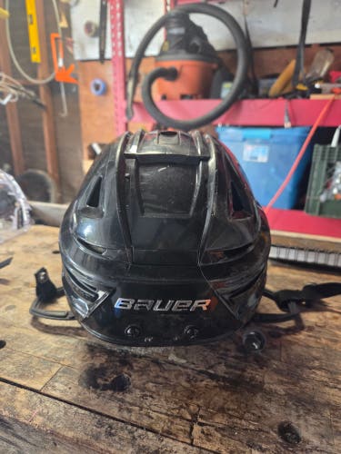 Medium Bauer Re-Akt 150 Helmet (Used)
