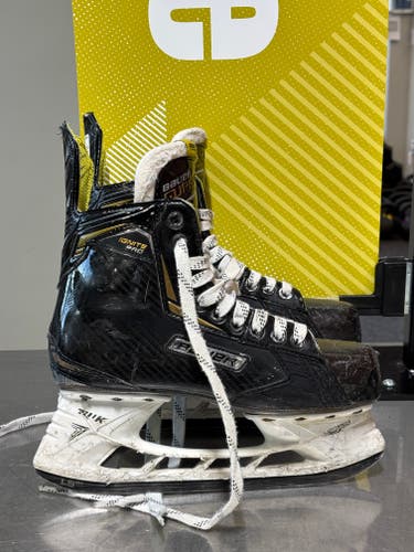 Bauer Supreme Ignite Pro Hockey Skates Size 6 (Used)