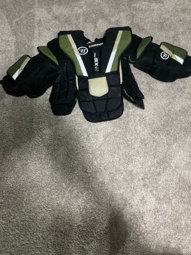 Medium 2025 Warrior Ritual Goalie Chest Protector (Used)