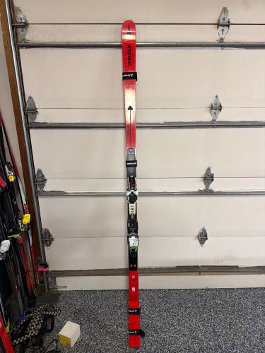 Atomic 223 cm Skis With Bindings (New)