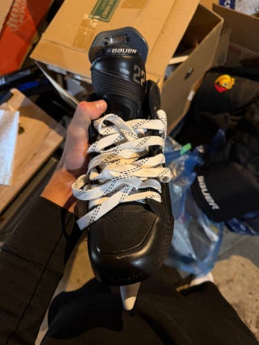 Black 2026 Bauer Supreme Fuse Hockey Skates Wide Width Pro Stock 7.5 (New)