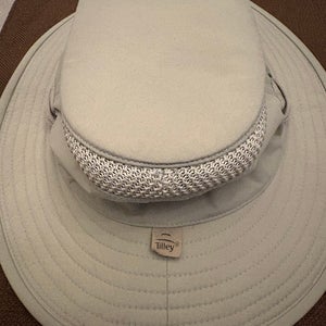 Gray Adult Unisex 7 Hat (New)