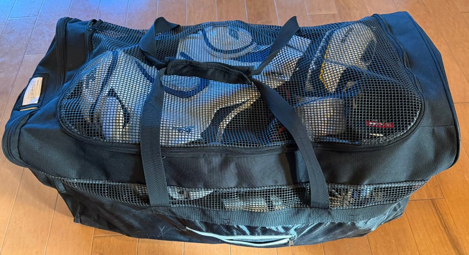 Athletico Heavy Duty Ventilated Mesh Hockey Equipment Bag – 39” x 25” (Skate Pocket)