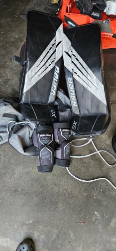 35" Bauer Vapor 3X Goalie Leg Pads (Used)