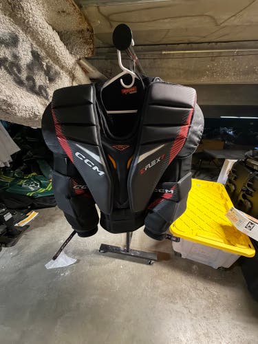 XL CCM Eflex 7 Goalie Chest Protector (Used)