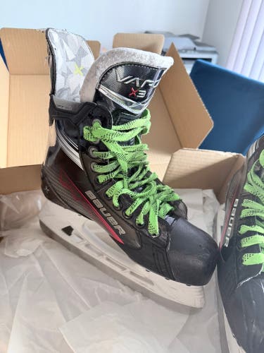 Bauer Vapor 3X Hockey Skates Regular Width 7 (Used)