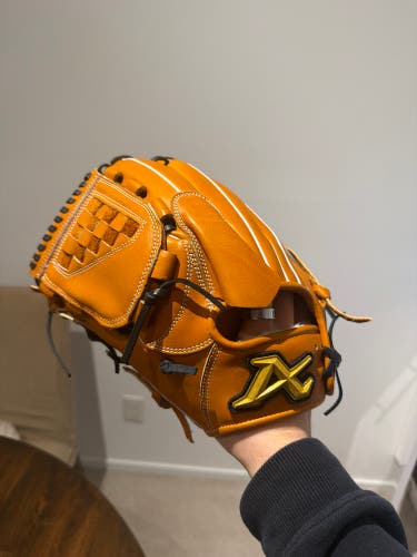 LH Pitcher's Baseball Glove 11.75" (New)