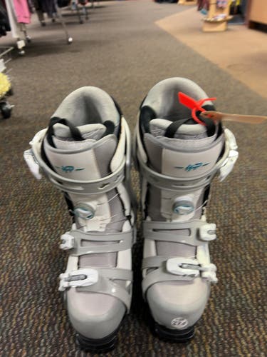 Apex HP Ski Boots White / Grey Good Size 27.0
