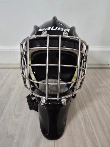 Senior Small 2025 Bauer 950 Goalie Mask (Used)