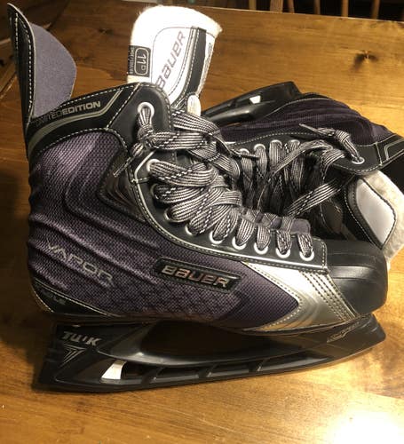 Black/Gray Bauer Vapor Hockey Skates Regular Width 11 (Used)