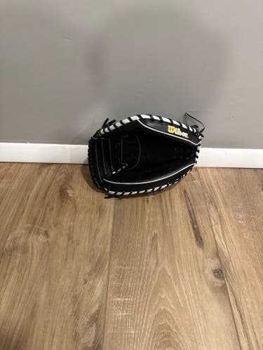 2023 Catcher's RH Wilson A2000 Baseball Glove 33.5" (New)