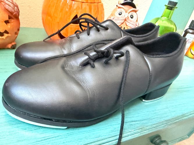 Bloch Tap shoes size 11m (woman’s street shoe size 9)