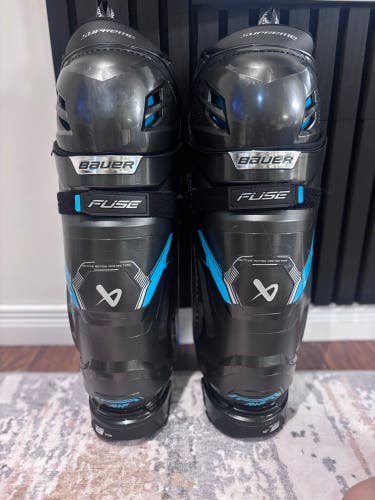 Senior Bauer Supreme Fuse 16" Shin Pads