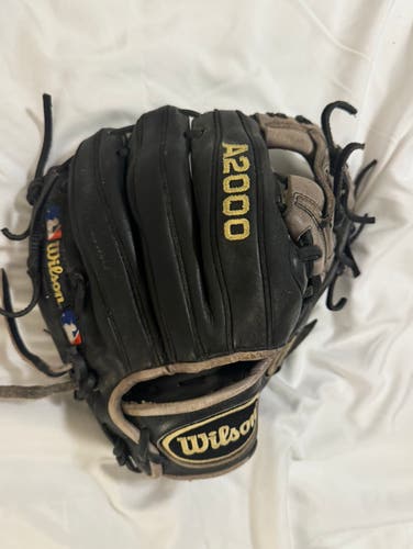 Wilson A2000 RH Infield Baseball Glove 11" (Used)