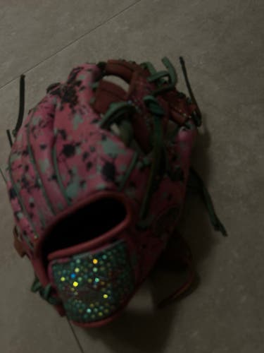 Rawlings Heart of the Hide RH Infield Baseball custom Glove 11.5" (Used)