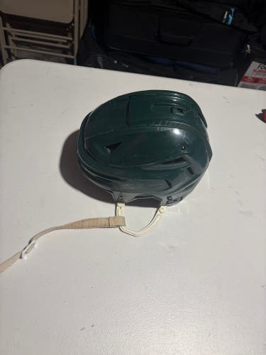 Medium Bauer Re-Akt 150 Helmet (Used)