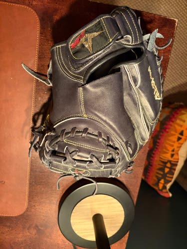All Star CM3000SBK Catcher's Glove 33 Brand New