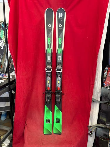 Skis: Völkl RTM 8.0 all-mountain skis, 165cm
Bindings: Marker (Grip Walk)
Binding Range: 260-388mm