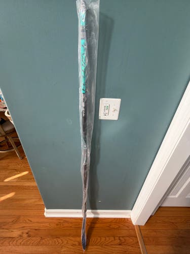 Bauer Twitch P28/87 Flex Left Hand Hockey Stick (New)